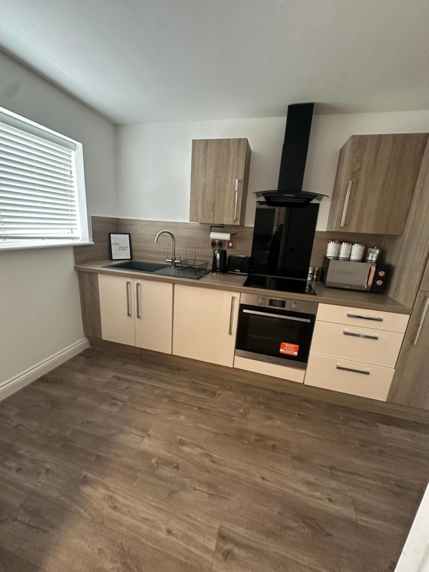 3mint Drive 2 Bedrooms With Car Or Park,wifi,netflix No Deposit Required Апартаменты