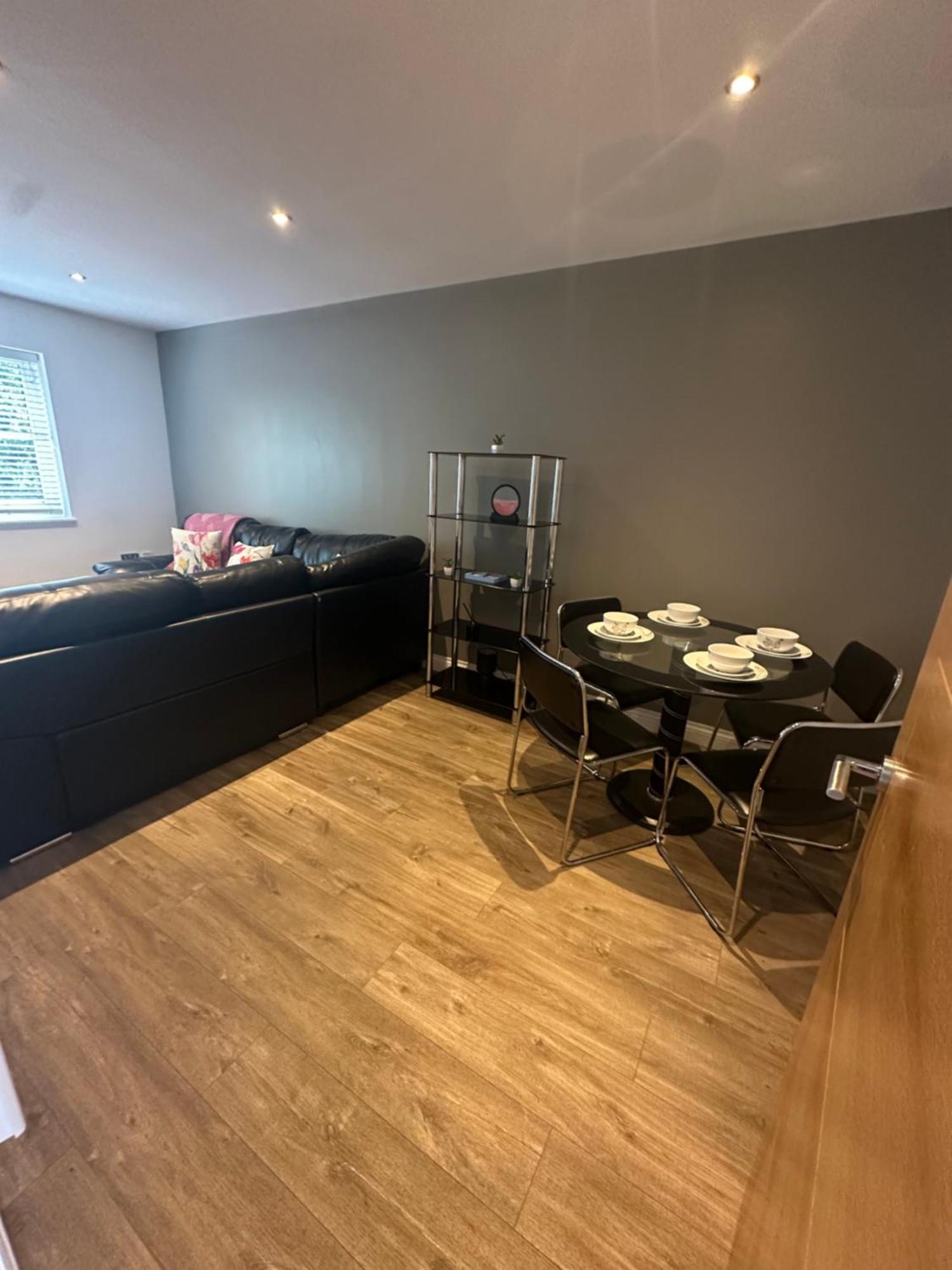 Апартаменты 3mint Drive 2 Bedrooms With Car Or Park,wifi,netflix No Deposit Required